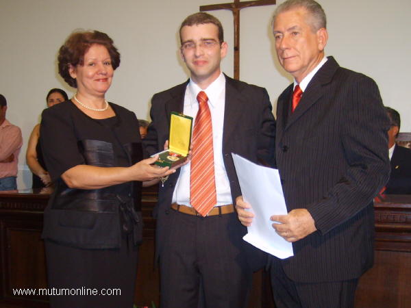 Dr Balbino recebe medalha “Desembargador Hélio Costa”