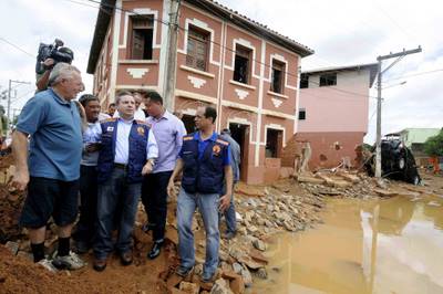 Governador e vice visitam cidades afetadas pelas chuvas em Minas